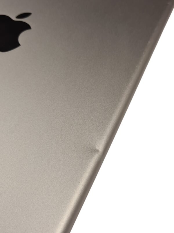 iPad (5th Generation) 128GB +SIM - Image 9