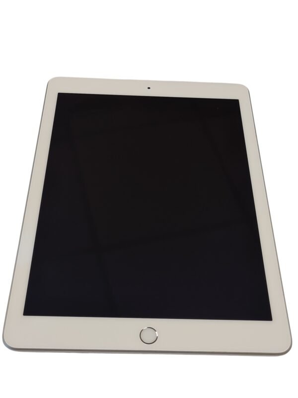 iPad (6th Generation) 32GB - Image 2