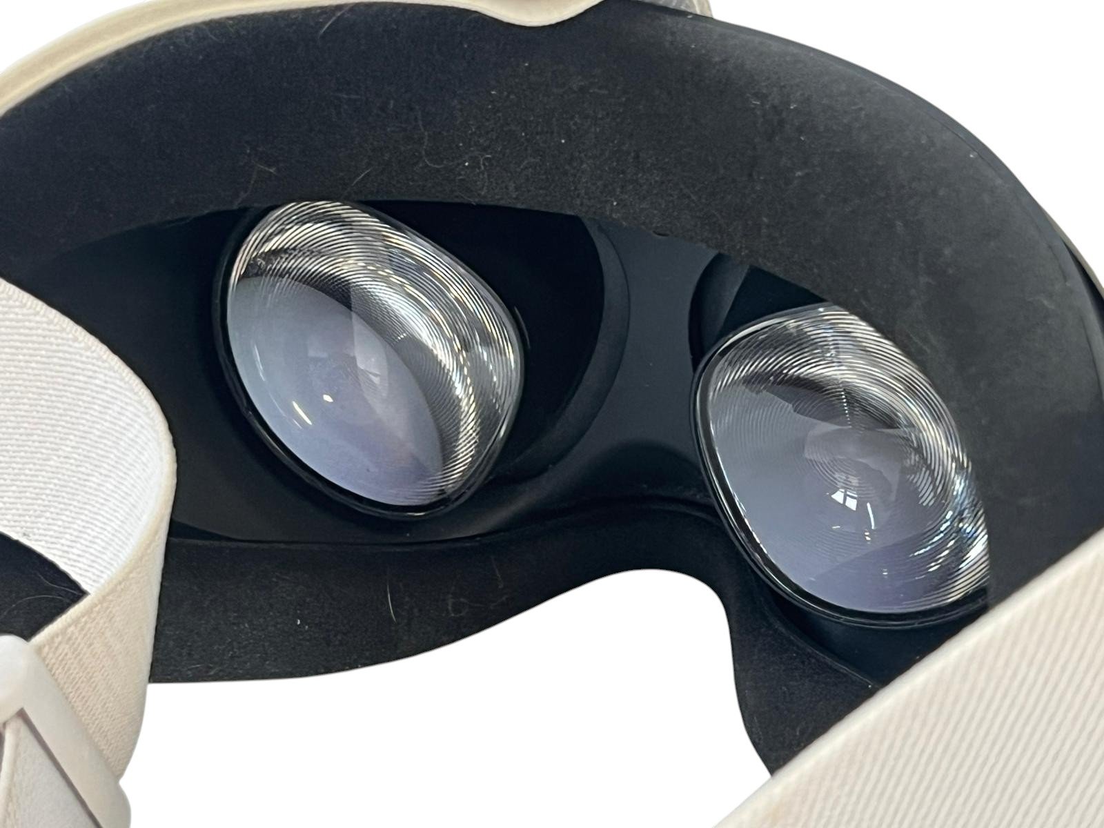 Oculus Quest 2 128GB - Image 4