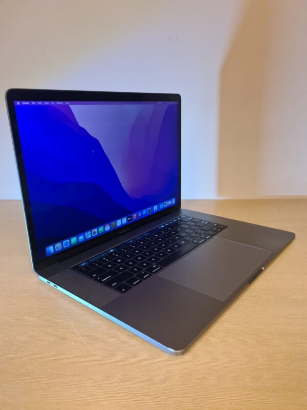 MacBook Pro 15″ TB 2016 Quad-Core Intel Core i7 16GB/512GB - Image 2