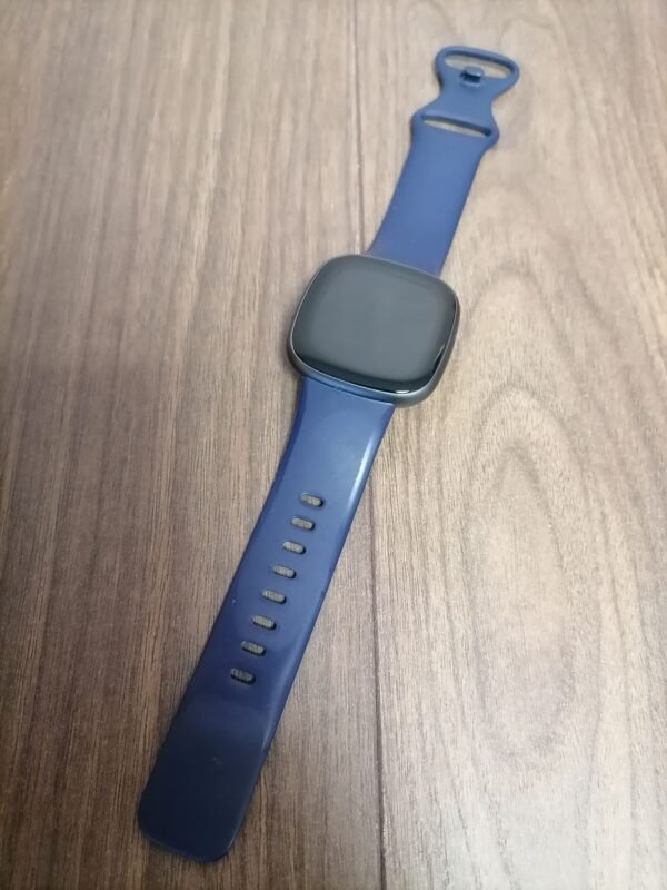 Fitbit Versa 4 - Image 2