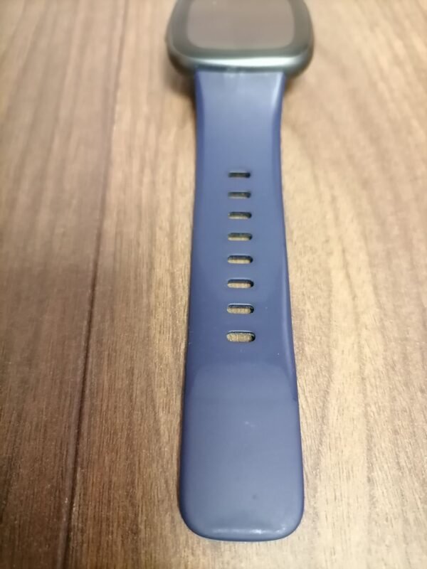 Fitbit Versa 4 - Image 7