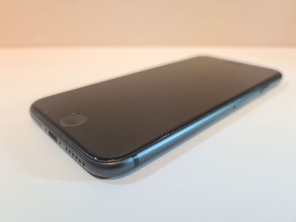 iPhone 8 64GB - Image 7