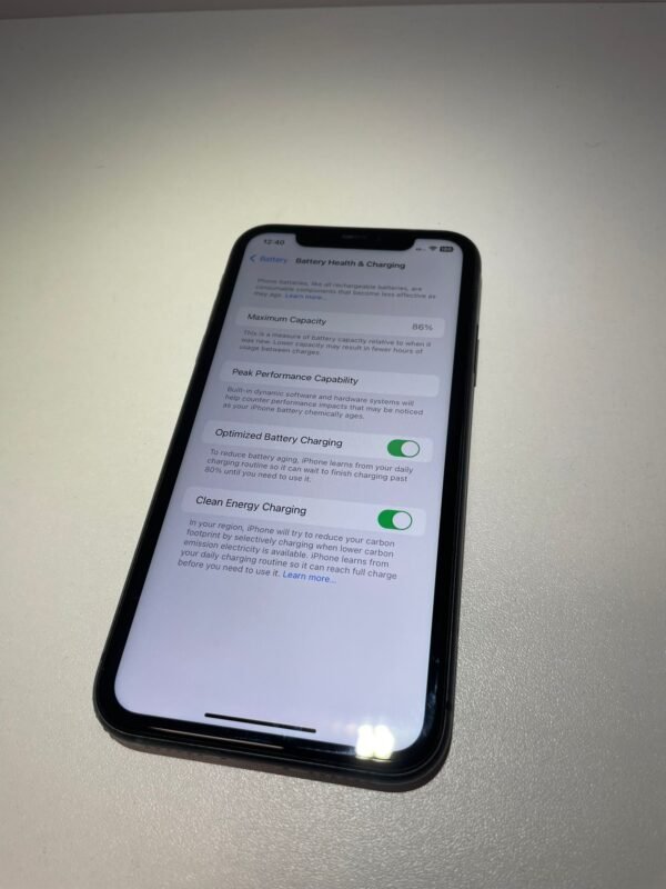 iPhone 11 64GB - Image 4