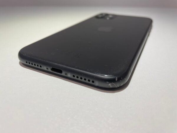 iPhone 11 64GB - Image 5