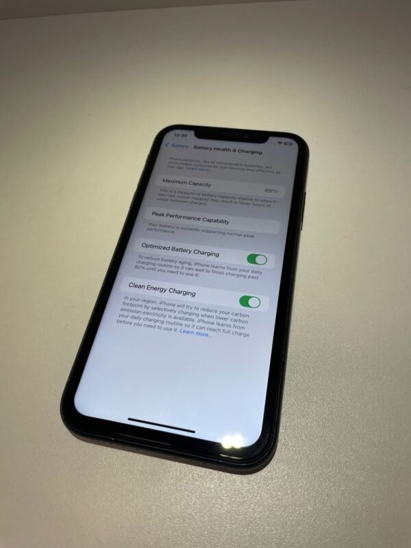 iPhone XR 64GB - Image 4