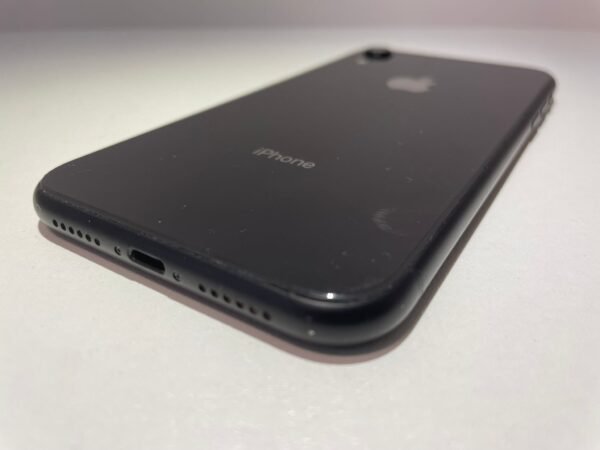 iPhone XR 64GB - Image 8