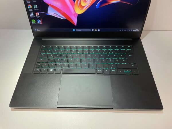 Razer Blade 15” (2020) 16/256GB - Image 3