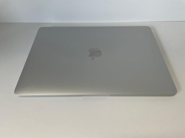 MacBook Air 13″ 2018 Dual-Core Intel Core i5 8GB/256GB - Image 10