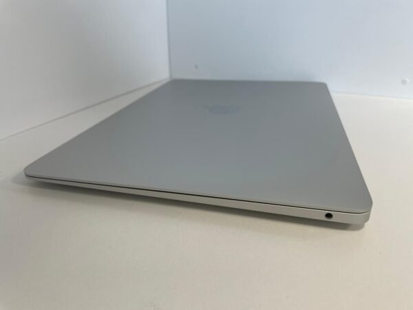 MacBook Air 13″ 2018 Dual-Core Intel Core i5 8GB/256GB - Image 14