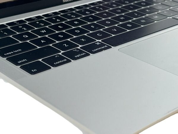 MacBook Air 13″ 2018 Dual-Core Intel Core i5 8GB/256GB - Image 7