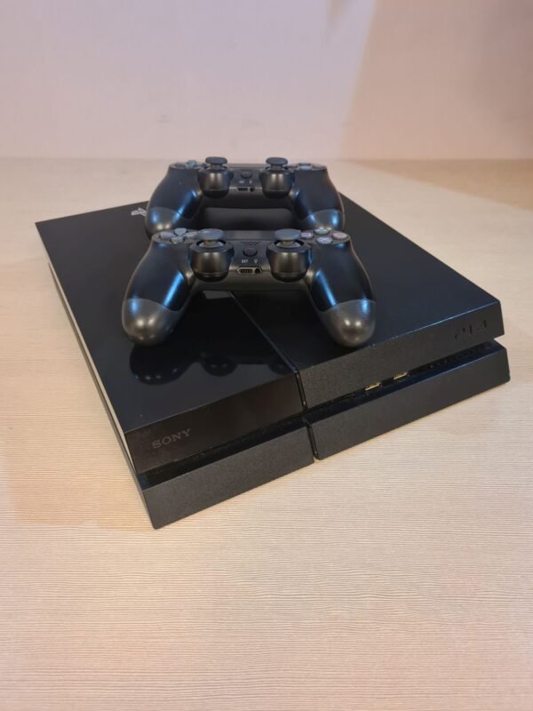 PlayStation 4 500GB - Image 2