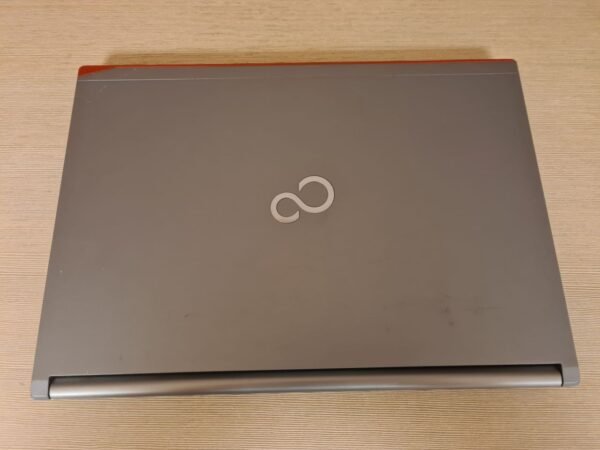 Fujitsu Lifebook E736 - Image 8