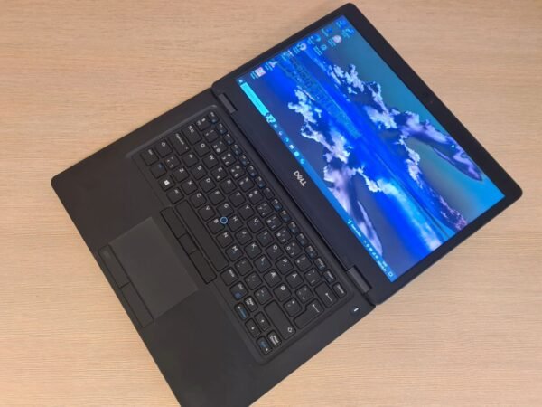 Dell Latitude 5490 - Image 5