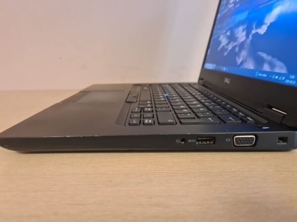 Dell Latitude 5490 - Image 8