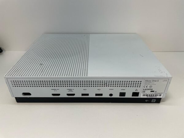 XBOX ONE S 1TB - Image 5