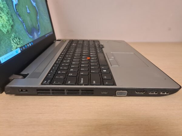 Lenovo ThinkPad E570 - Image 7