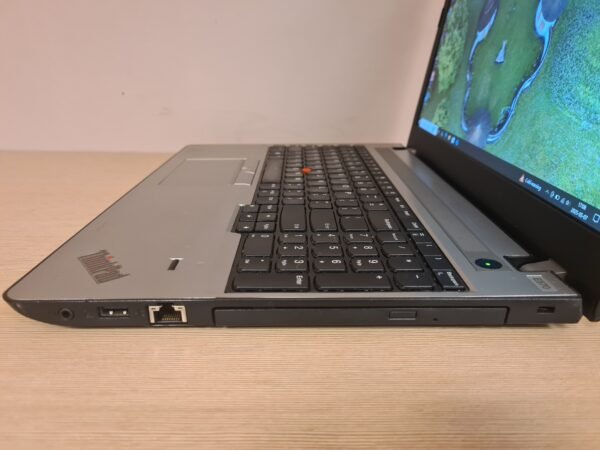 Lenovo ThinkPad E570 - Image 8