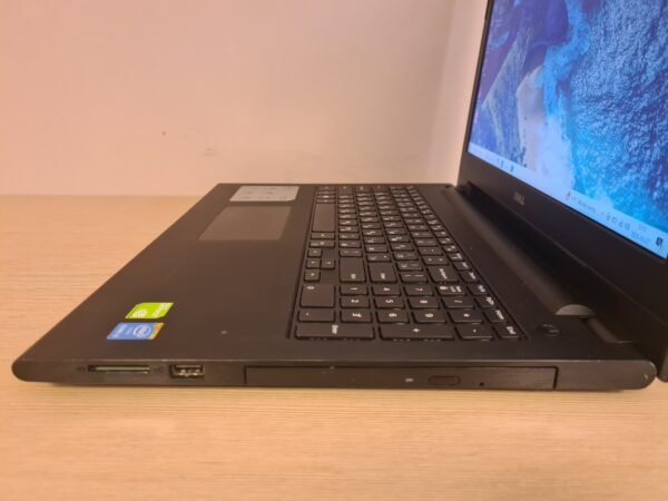 Dell Inspiron 15 3000 - Image 8