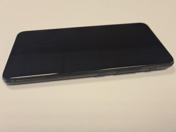 Asus Zenfone 6 - Image 4