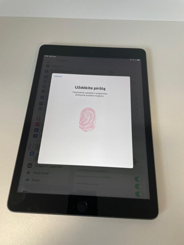 iPad (9th Generation) 64GB - Image 4