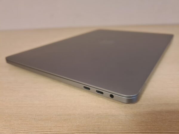 MacBook Pro 13″ TB 2020 Quad-Core Intel Core i7 32GB/512GB - Image 11