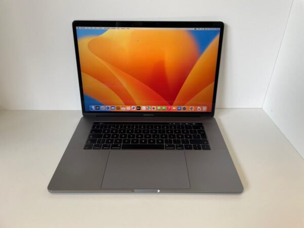 MacBook Pro 15″ 2017 Quad-Core Intel Core I7 16GB/512GB - Image 2