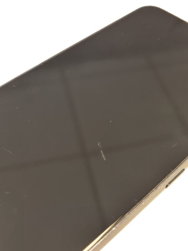 Samsung Galaxy S22 5G - Image 8