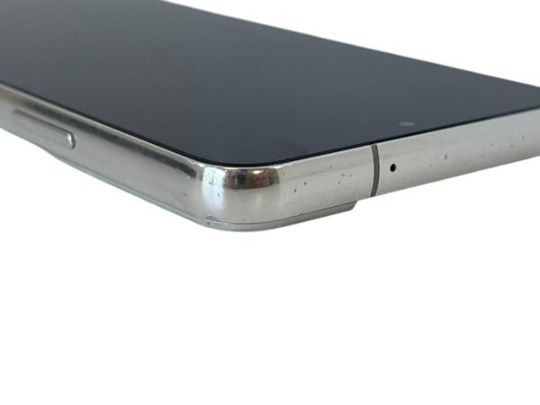 Samsung Galaxy S22 5G - Image 9