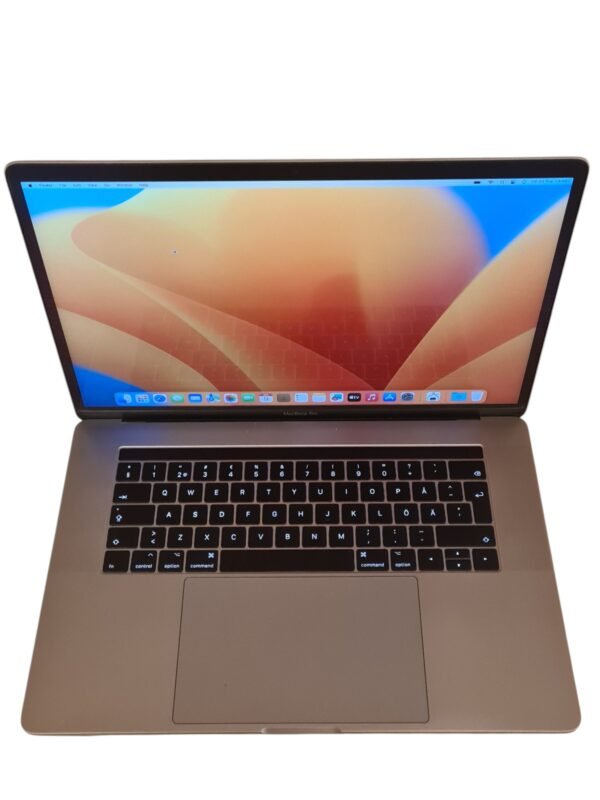 MacBook Pro 15″ TB 2017 Quad-Core Intel Core I7 16GB/256GB - Image 3