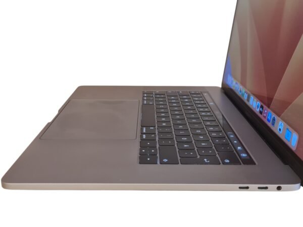 MacBook Pro 15″ TB 2017 Quad-Core Intel Core I7 16GB/256GB - Image 7