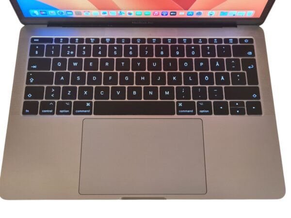 MacBook Pro 13″ 2017 Dual-Core Intel Core I5 16GB/256GB - Image 4