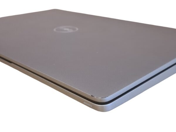 Dell Latitude 5310 - Intel i5-10210U / 16GB / 256GB SSD - Image 13