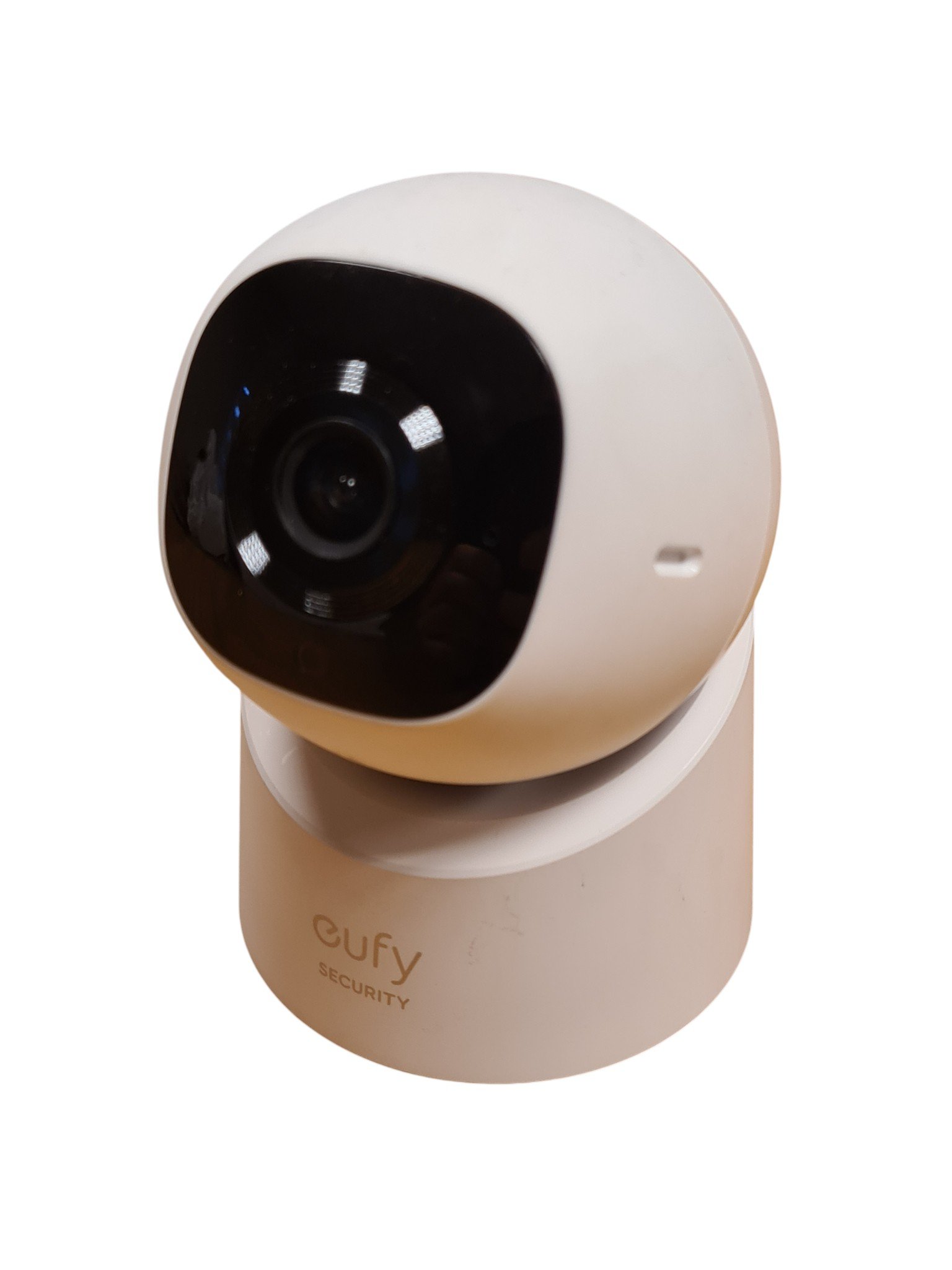 Eufy Indoor Cam 2K Pan & Tilt V2 C220 stebėjimo kamera - Image 3