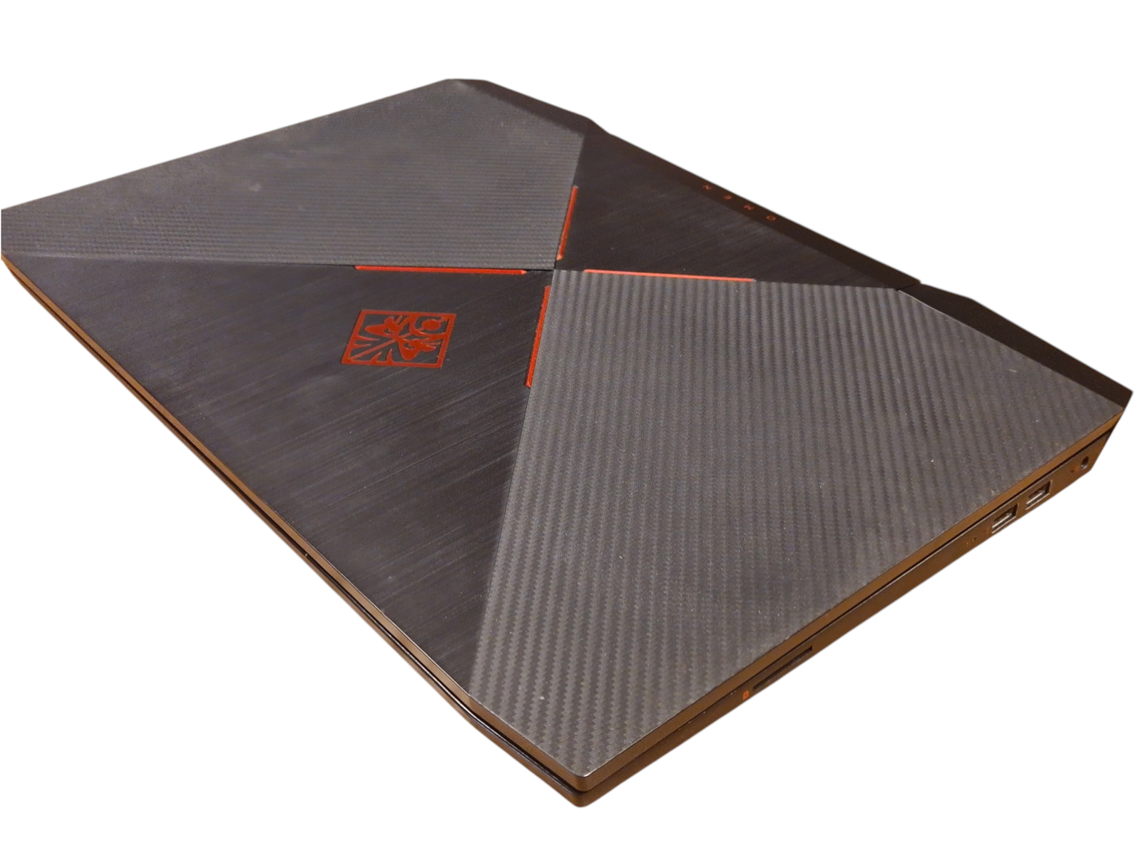HP OMEN 15 - i7-7700HQ / 32GB RAM / 256GB SSD+1TB HDD - Image 11