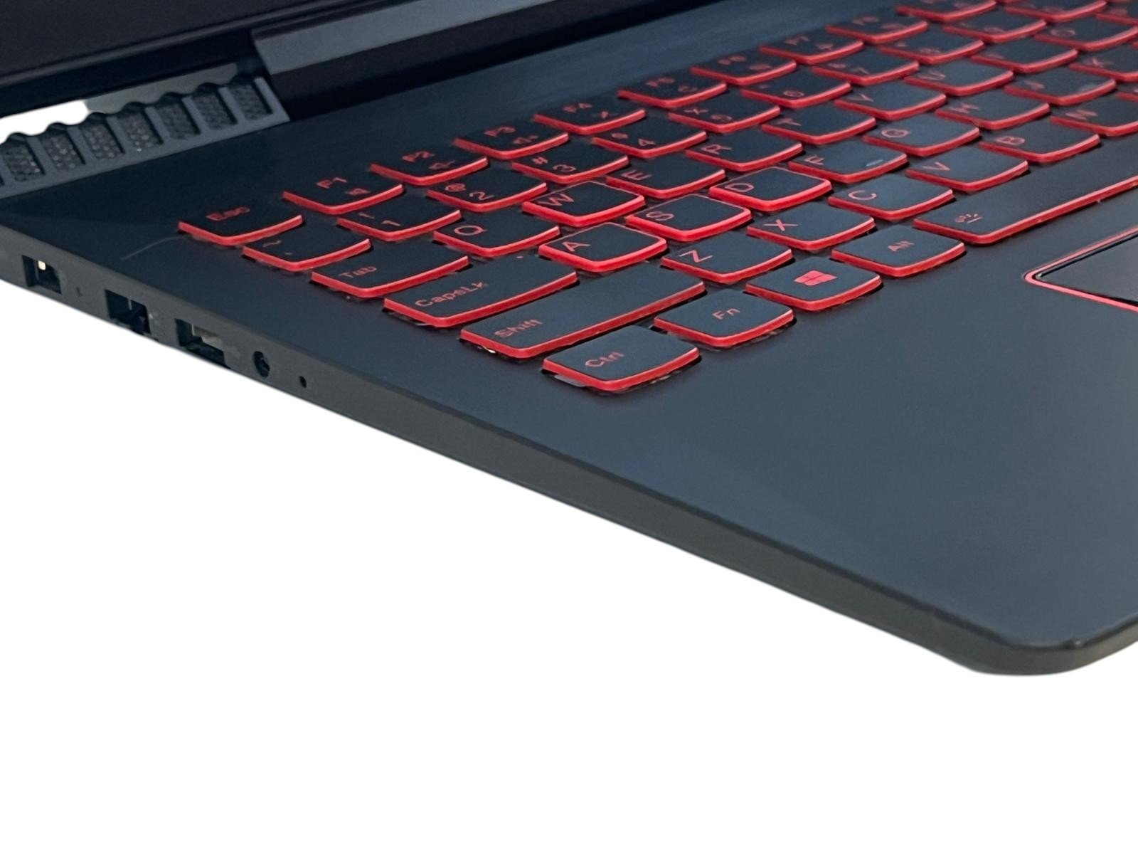 Lenovo Y520 - i5-7300HQ / 16GB RAM / GTX 1050 (4GB) - Image 4