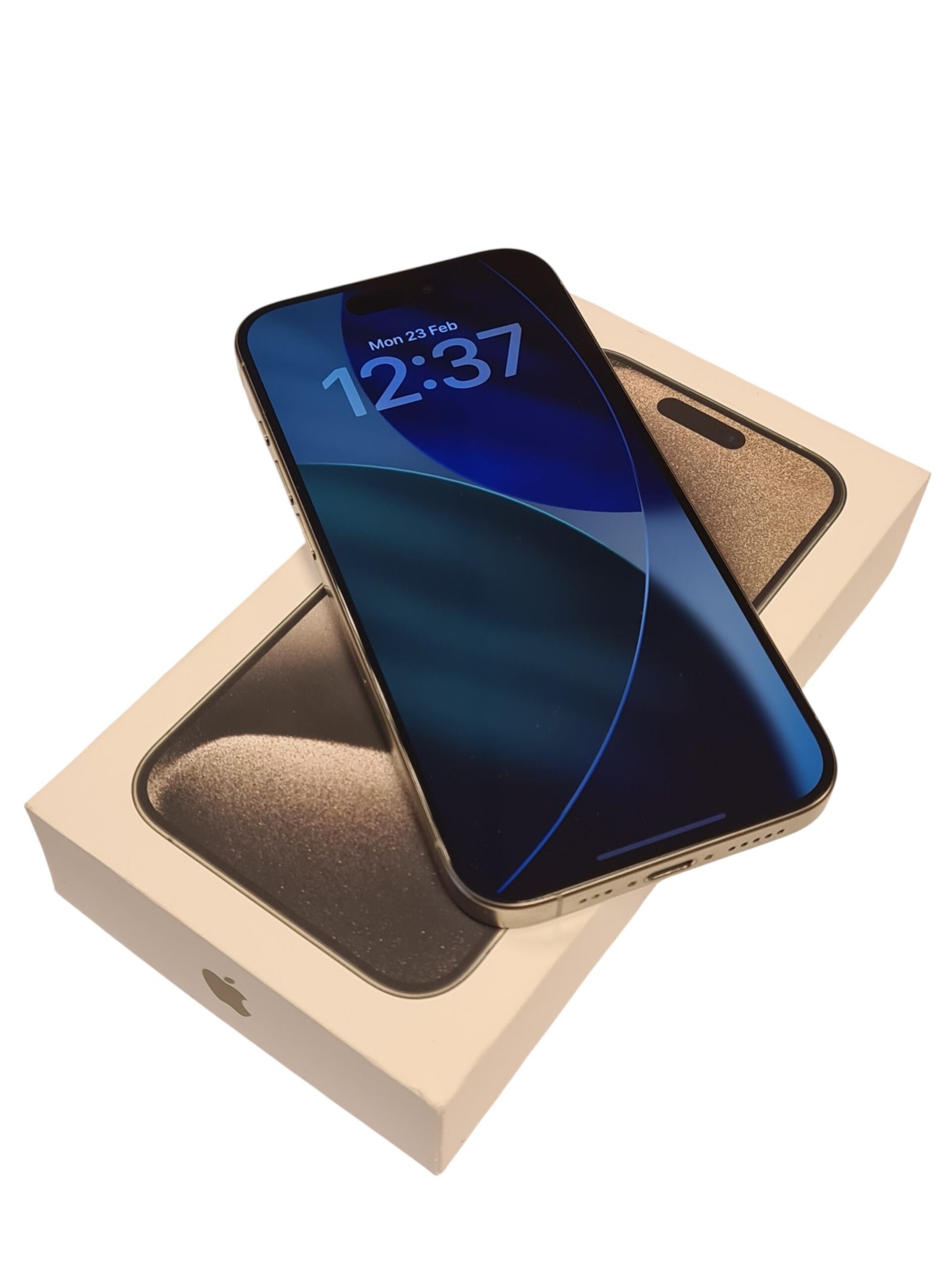 iPhone 15 Pro 256GB - Image 2