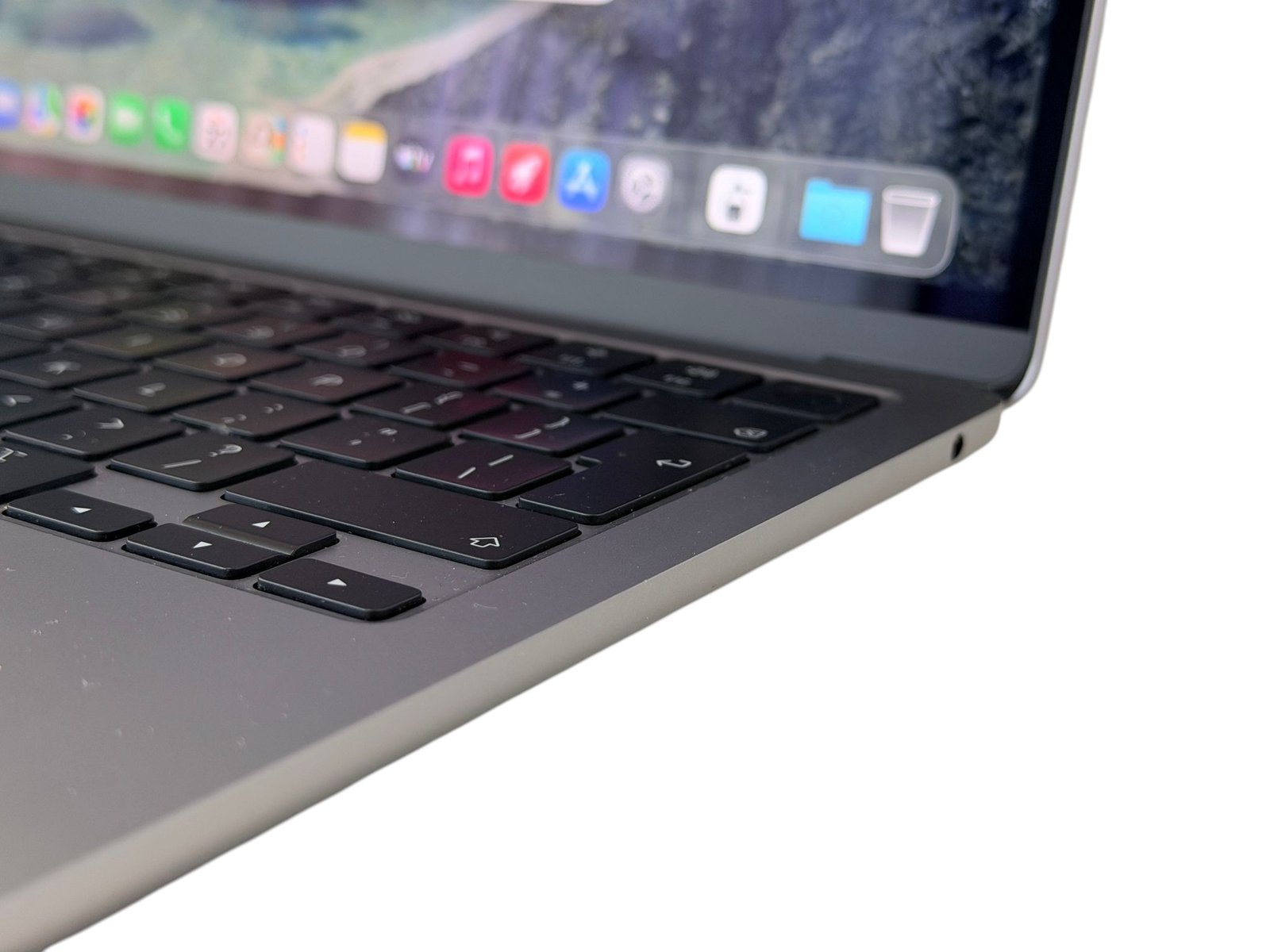 MacBook Air 13" 2022 Apple M2 / 8GB / 256GB SSD - Image 5