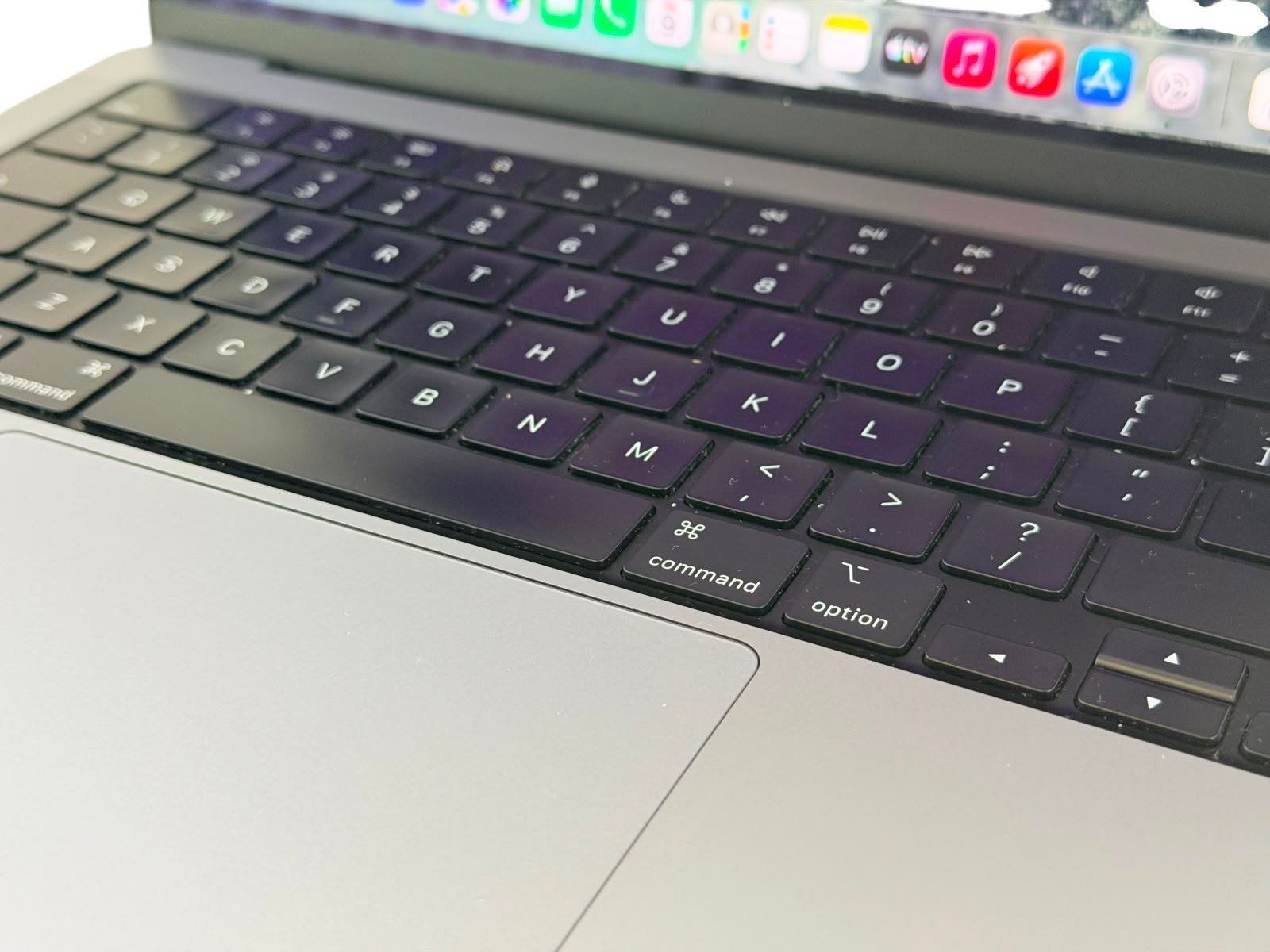MacBook Pro 14" 2021 Apple M1 Pro / 16GB / 512GB SSD - Image 4