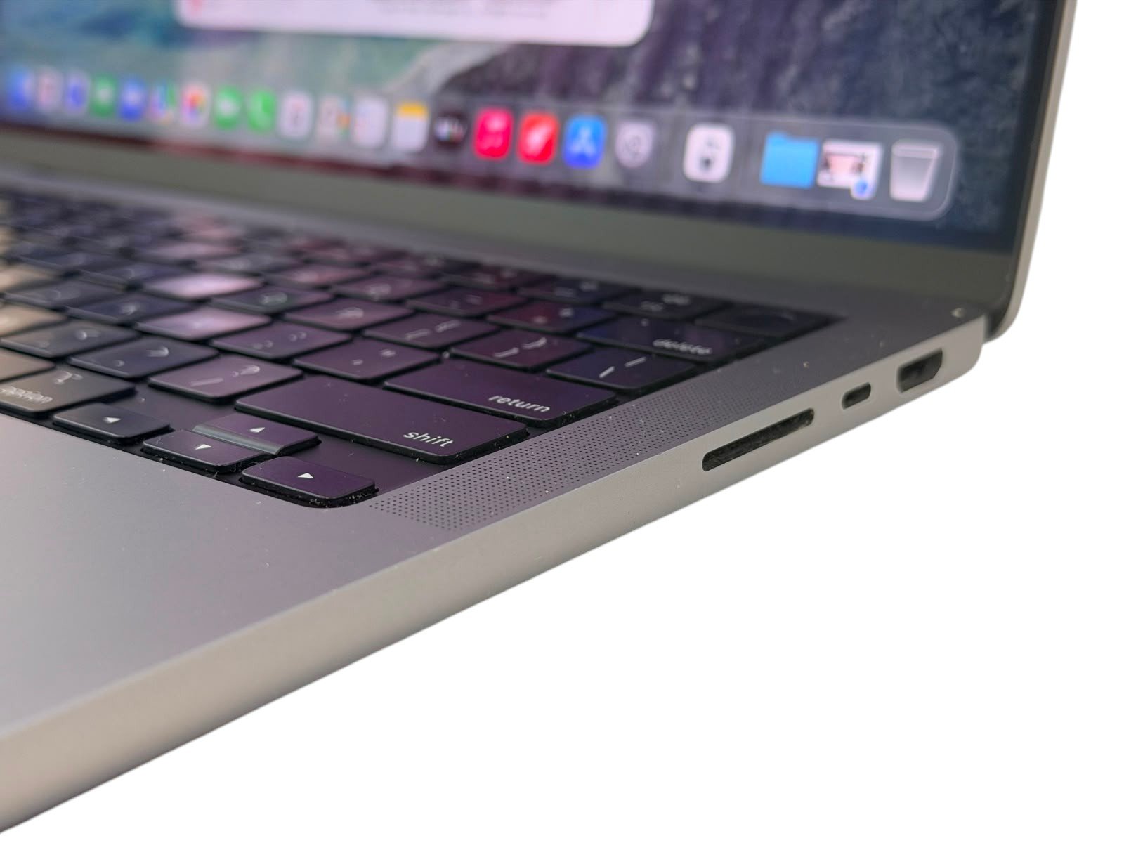 MacBook Pro 14" 2021 Apple M1 Pro / 16GB / 512GB SSD - Image 8