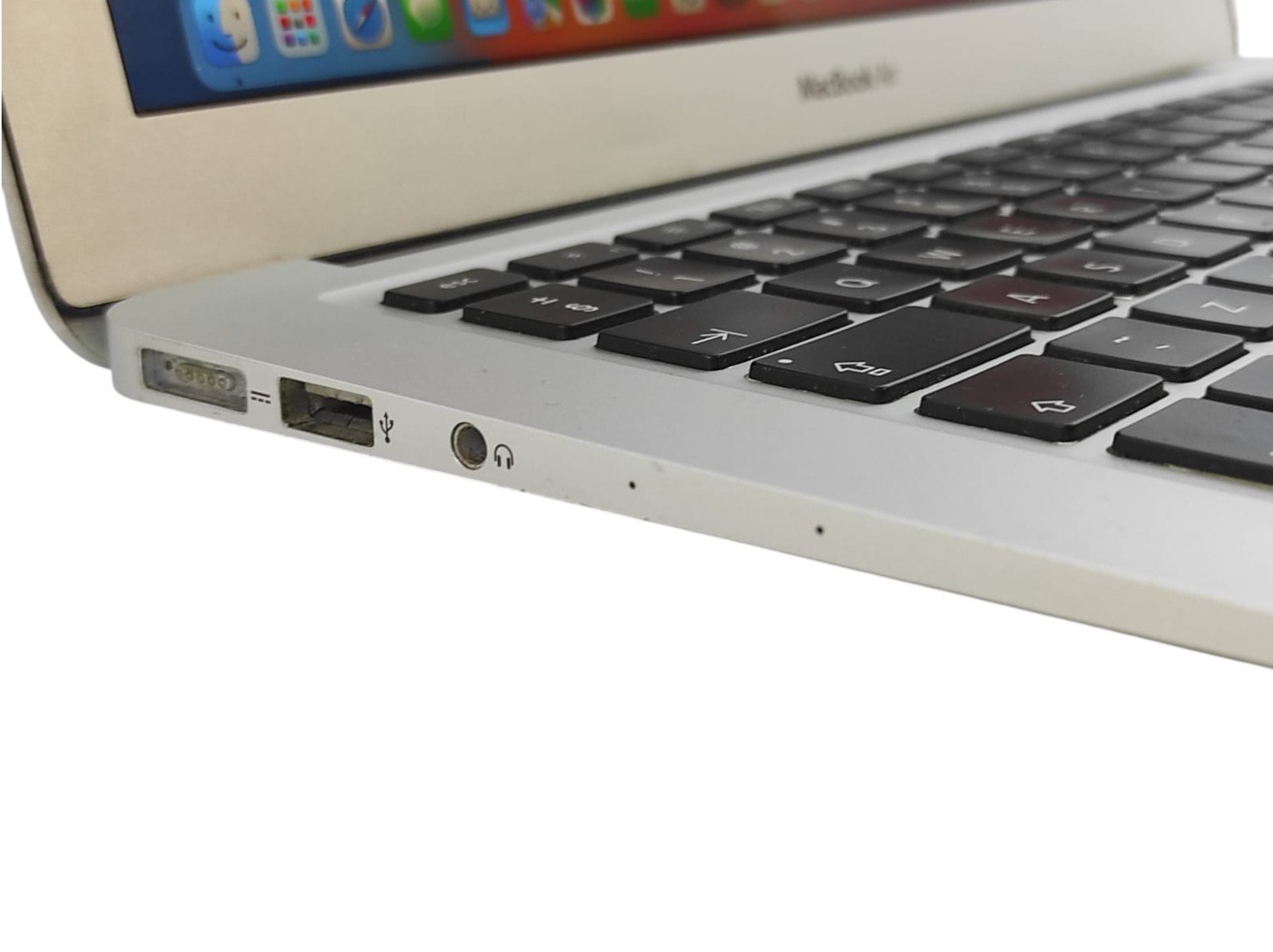 MacBook Air 13″ 2014 Dual-Core Intel Core I5 4GB/128GB - Image 5