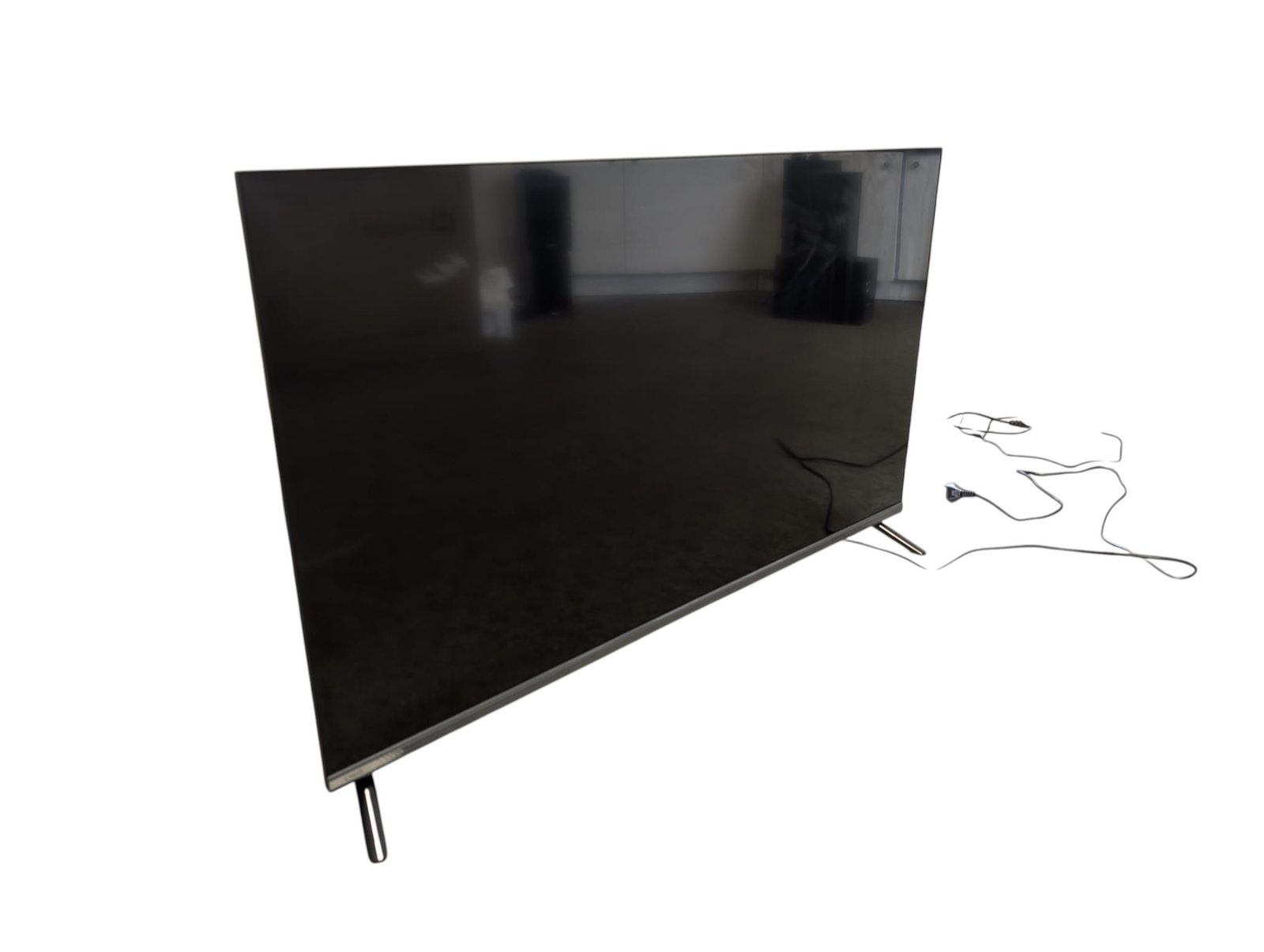 ChiQ L40M9V Google TV 40" Full HD LED TV - Image 2
