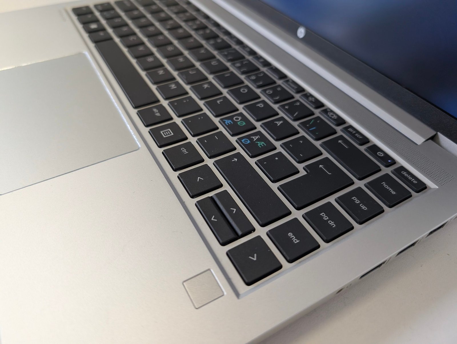 HP EliteBook 845 G7 | Ryzen 3 PRO 4450U | 16 GB RAM | 256 GB SSD | 14″ FHD - Image 6
